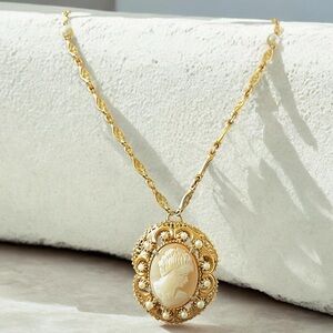 Vintage Signed Florenza Gold Tone Faux Pearl Cameo Necklace